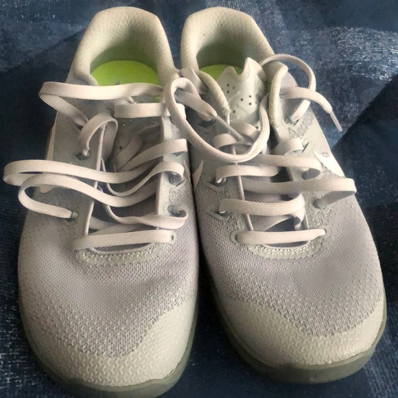 womens metcon trainers